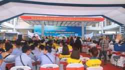 Sinh viên khoa Kinh tế hào hứng tham gia "Ngày hội việc làm 2019 tỉnh Hải Dương năm 2019"