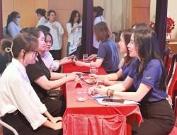 Cựu sinh viên Nguyễn Thị Thu Huyền: “Khoa Kinh tế, Trường Đại học Sao Đỏ - cái nôi nuôi dưỡng và thắp sáng những đam mê”