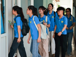 Sinh viên khoa Kinh tế, trường Đại học Sao Đỏ hân hoan bước vào năm học mới 2025 - 2026